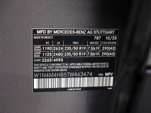 New 2026 Mercedes-Benz GLB 250 4MATIC image 18