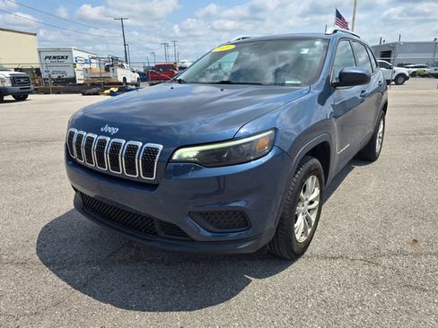 Used 2020 Jeep Cherokee Latitude w/ Cold Weather Group AWD/4WD image 8