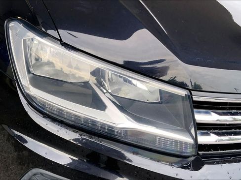 Used 2021 Volkswagen Tiguan S FWD image 27
