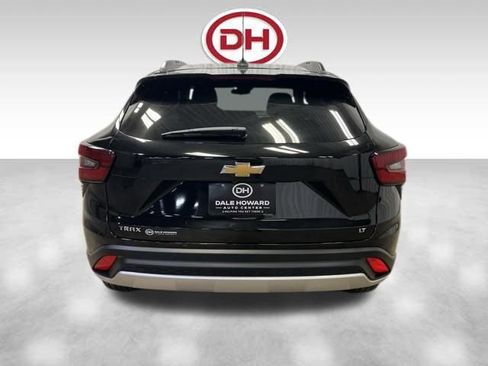 Used 2025 Chevrolet Trax LT image 10