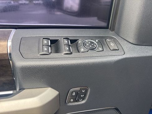 Used 2022 Ford F350 Lariat w/ Lariat Value Package image 13