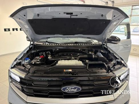 Certified 2025 Ford Expedition Platinum AWD/4WD image 28