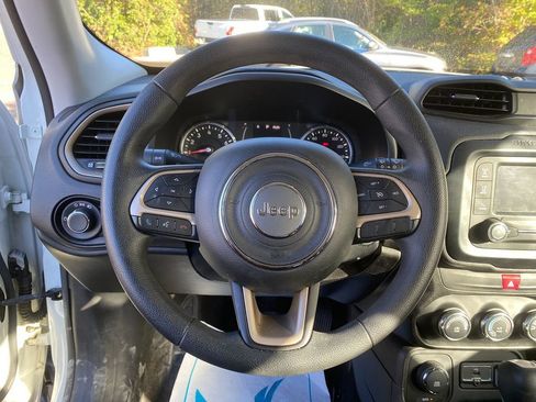 Used 2016 Jeep Renegade Sport w/ Power & Air Group image 10