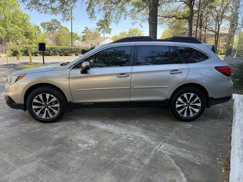 Used 2017 Subaru Outback 2.5i Limited image 5