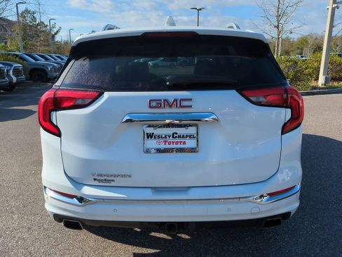 Used 2019 GMC Terrain Denali w/ Advanced Safety Package image 5