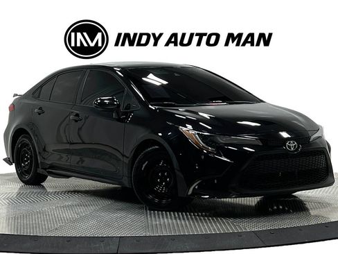 Used 2021 Toyota Corolla LE FWD image 2