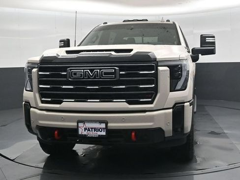 Used 2026 GMC Sierra 2500 AT4 w/ AT4 Premium Plus Package AWD/4WD image 36