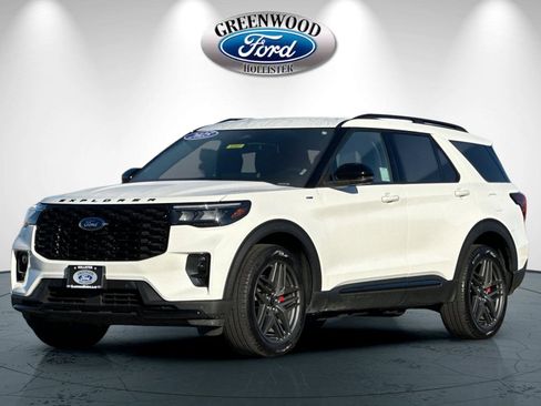 Certified 2025 Ford Explorer ST-Line w/ ST-Line Street Pack image 8