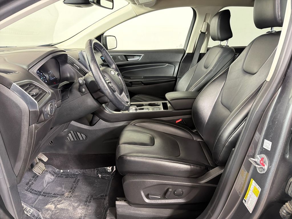 Used 2022 Ford Edge Titanium AWD/4WD image 19