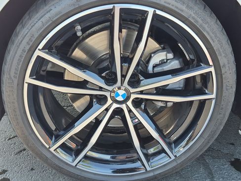 Used 2023 BMW 330i Sedan w/ M Sport Package RWD image 13