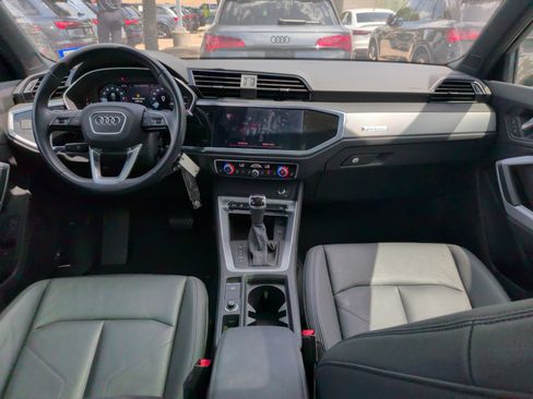 Used 2022 Audi Q3 2.0T Premium w/ Convenience Package AWD/4WD image 28