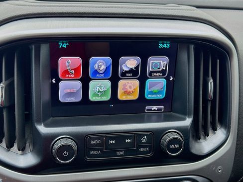 Used 2018 GMC Canyon SLE w/ SLE Convenience Package image 9