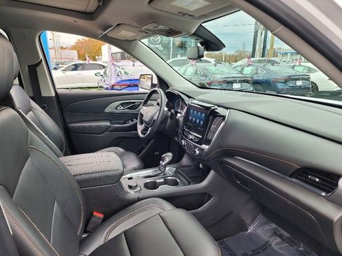 Used 2021 Chevrolet Traverse RS w/ LPO, Floor Liner Package image 11