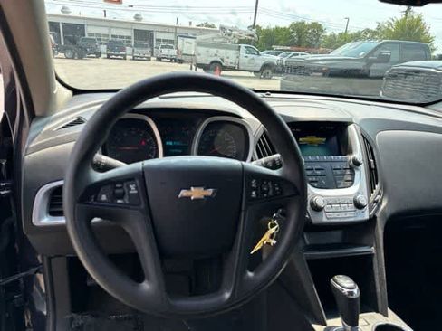 Used 2017 Chevrolet Equinox LS FWD image 7