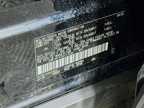 Used 2025 Toyota RAV4 LE image 31