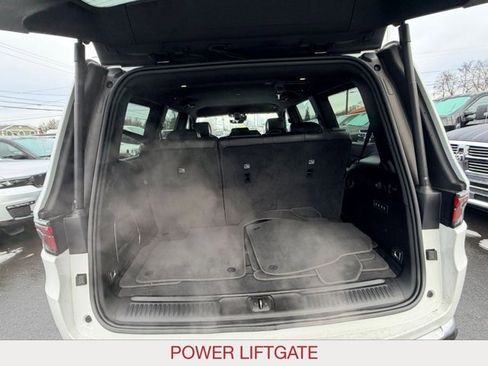 Used 2023 Jeep Wagoneer Series III w/ Preferred Equipment Group image 20