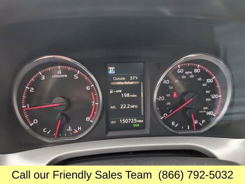 Used 2017 Toyota RAV4 SE image 17