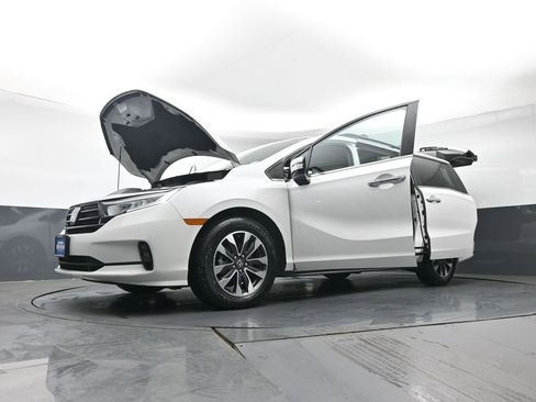 Used 2024 Honda Odyssey EX-L image 46