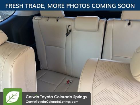 Used 2024 Toyota Highlander Platinum image 12