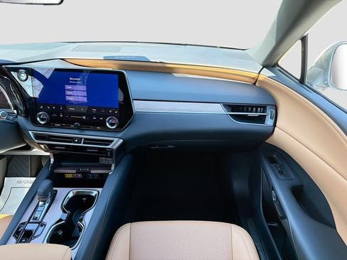 Used 2025 Lexus RX 350 Premium image 19