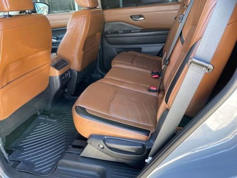 Used 2024 Nissan Pathfinder Platinum w/ Cargo Package AWD/4WD image 13
