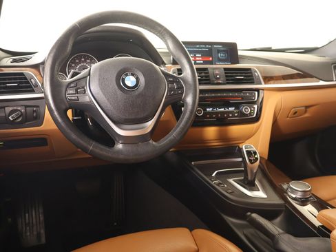 Used 2018 BMW 330i xDrive Sedan AWD/4WD image 2