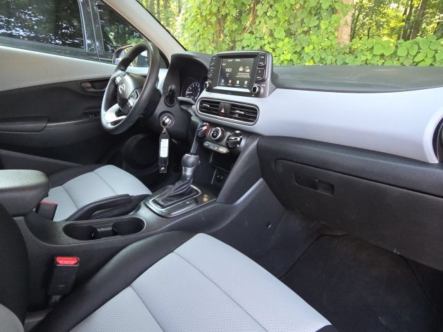 Used 2020 Hyundai Kona SE w/ Cargo Package FWD image 19