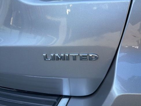 Used 2018 Jeep Grand Cherokee Limited image 9