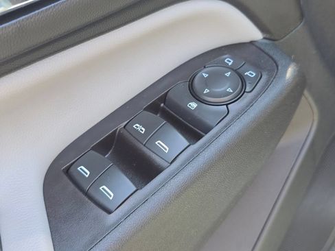 Used 2022 Chevrolet Equinox LT FWD image 23