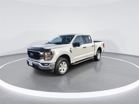 Used 2023 Ford F150 XLT w/ Equipment Group 301A Mid image 4