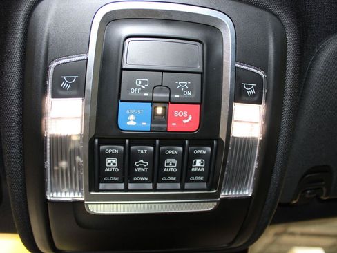 Used 2022 RAM 1500 Rebel w/ Rebel Level 2 Equipment Group AWD/4WD image 33