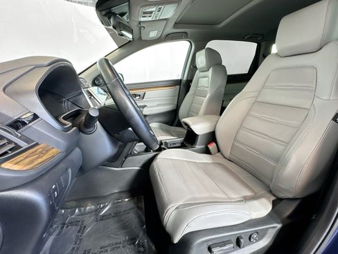 Used 2018 Honda CR-V Touring image 19