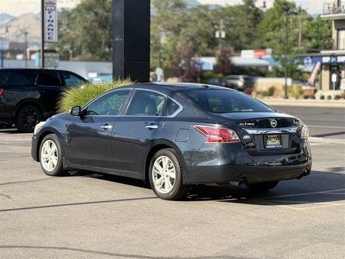 Used 2015 Nissan Altima 2.5 SL FWD image 5