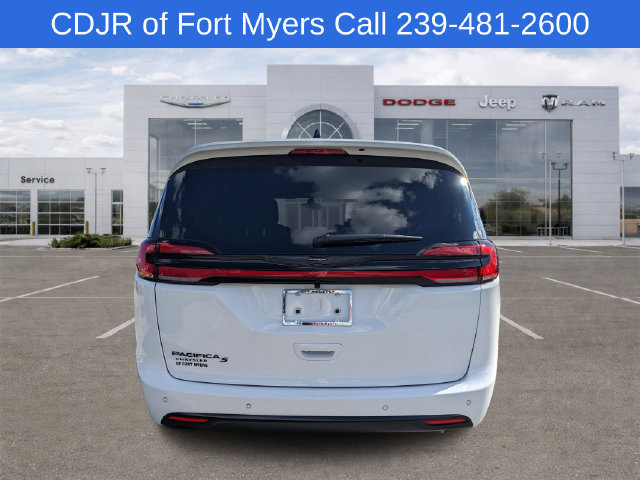 New 2026 Chrysler Pacifica Select FWD image 4