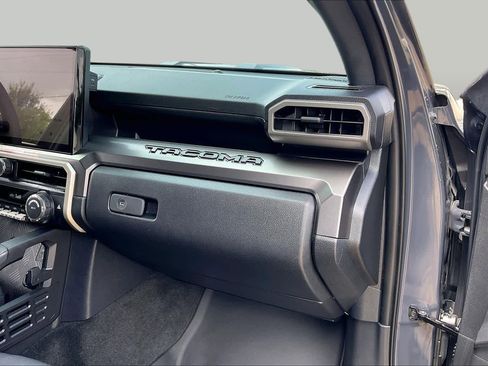 Used 2025 Toyota Tacoma TRD Sport RWD image 20
