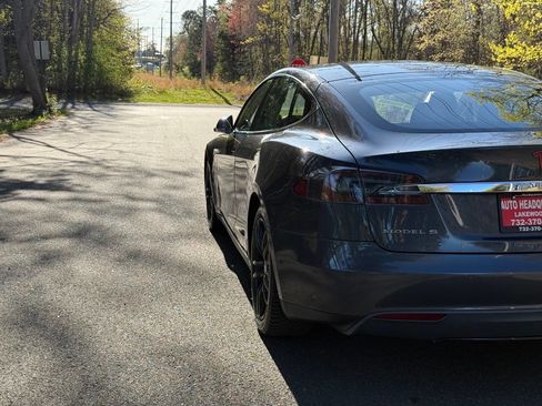 Used 2015 Tesla Model S 70D AWD/4WD image 8