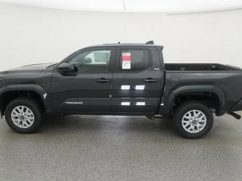 New 2025 Toyota Tacoma SR5 image 3