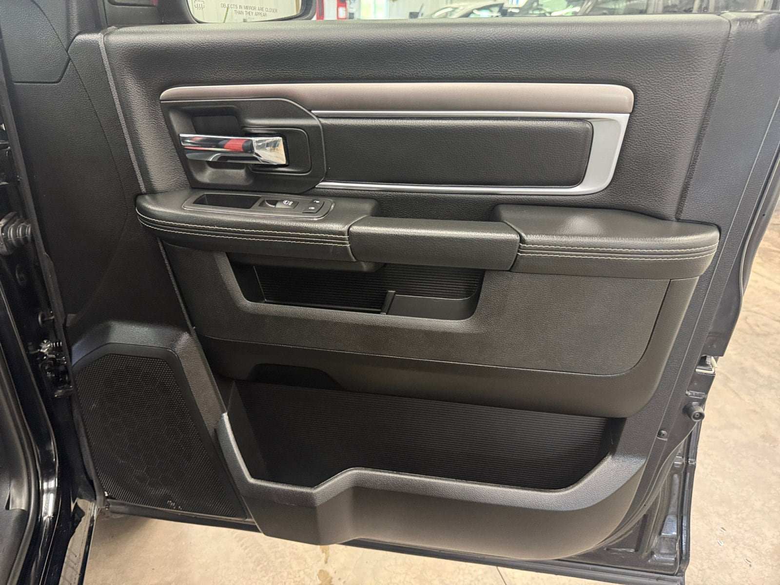 Used 2024 RAM 1500 Warlock AWD/4WD image 27