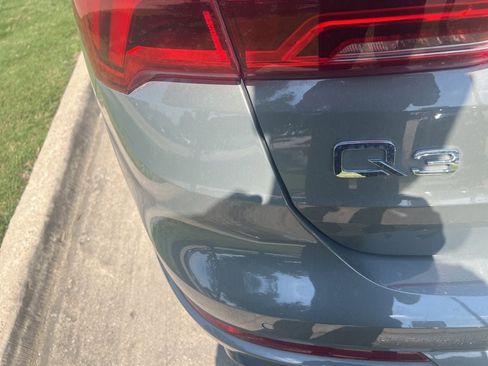 Used 2021 Audi Q3 2.0T Premium w/ Convenience Package AWD/4WD image 3