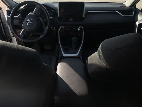 Used 2025 Toyota RAV4 XLE w/ Convenience Package FWD image 22