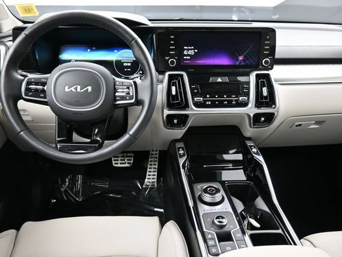 Certified 2023 Kia Sorento SX Prestige AWD/4WD image 20