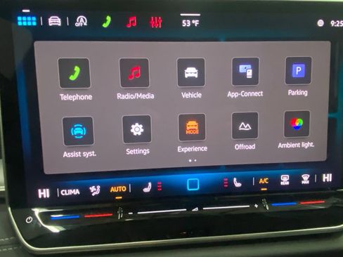 New 2026 Volkswagen Tiguan SE image 12