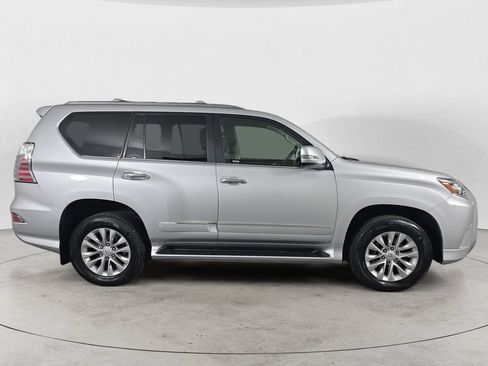 Used 2015 Lexus GX 460 w/ Premium Package AWD/4WD image 6