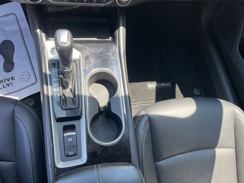 Used 2024 Nissan Altima 2.5 SL FWD image 18