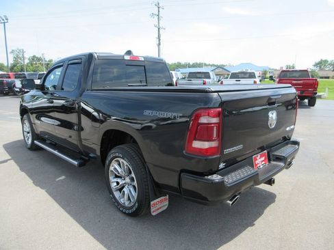 Used 2021 RAM 1500 Big Horn AWD/4WD image 9