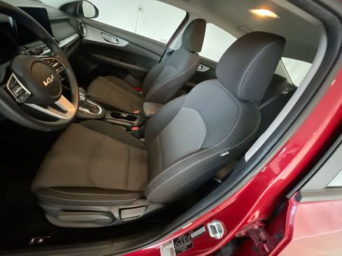 Used 2023 Kia Forte LXS image 11