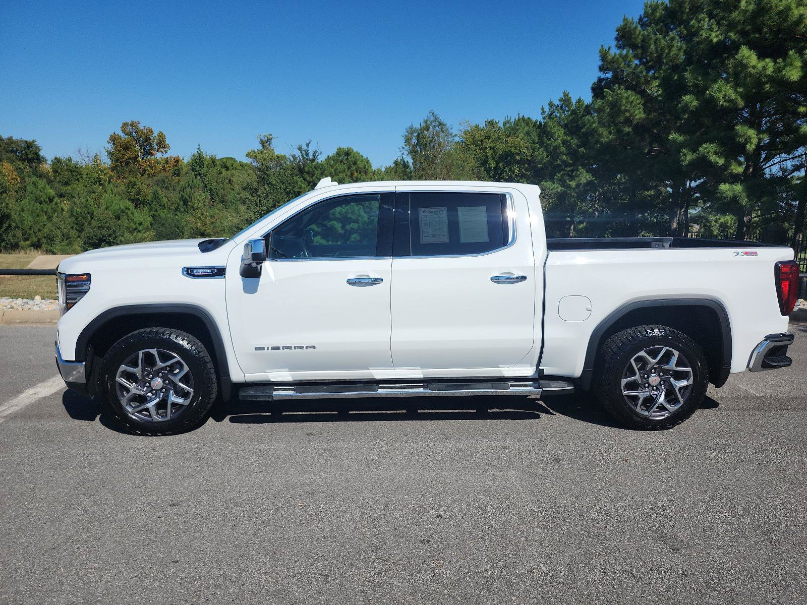 Used 2025 GMC Sierra 1500 SLT w/ SLT Premium Plus Package AWD/4WD image 2