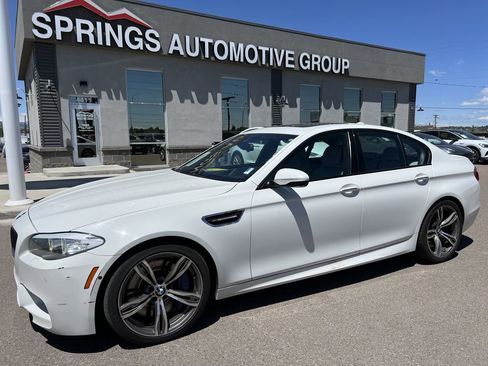 Used 2013 BMW M5 image 1