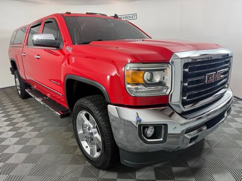 Used 2016 GMC Sierra 2500 SLT w/ Duramax Plus Package AWD/4WD image 8