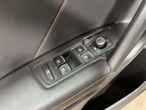 Used 2024 Volkswagen Tiguan Wolfsburg Edition image 21